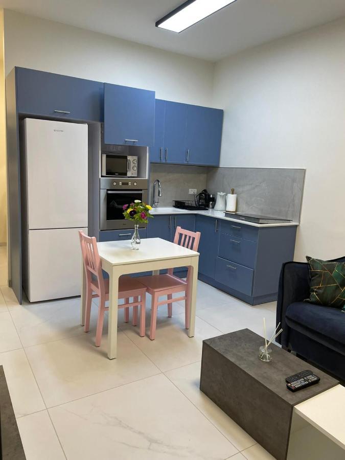 Port City Haifa - Luxury Apartments 50 Mtrs From The Beach Buitenkant foto