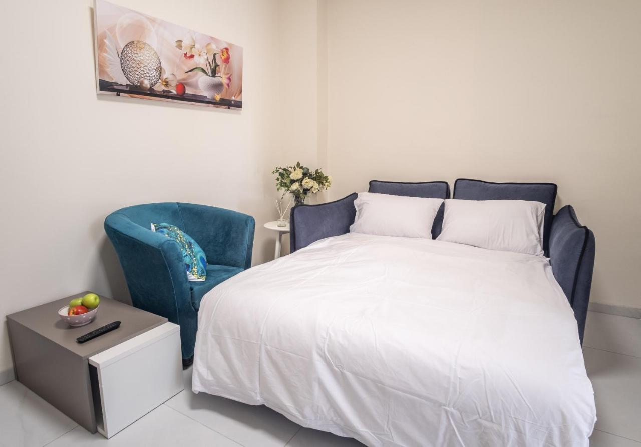Port City Haifa - Luxury Apartments 50 Mtrs From The Beach Buitenkant foto
